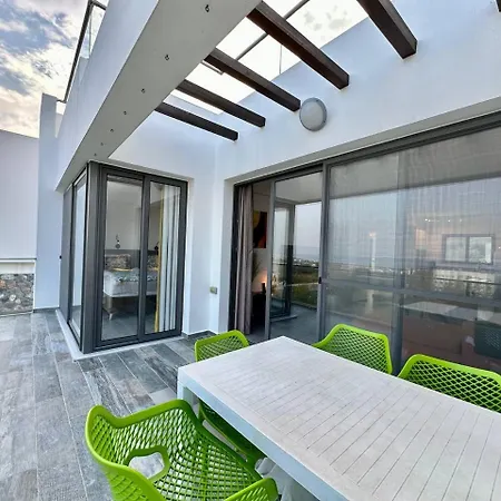 Retreat Block A2, Unit 6 דירה *