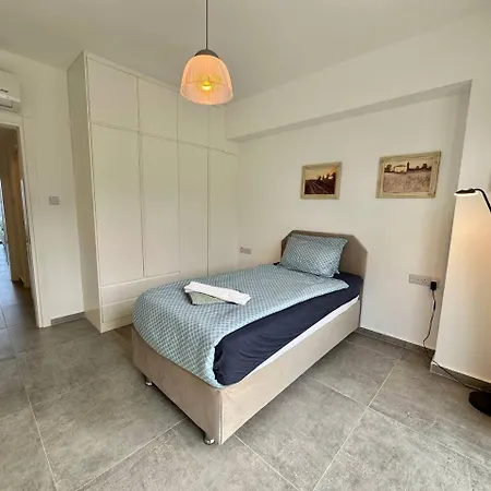 Retreat Block A2, Unit 6